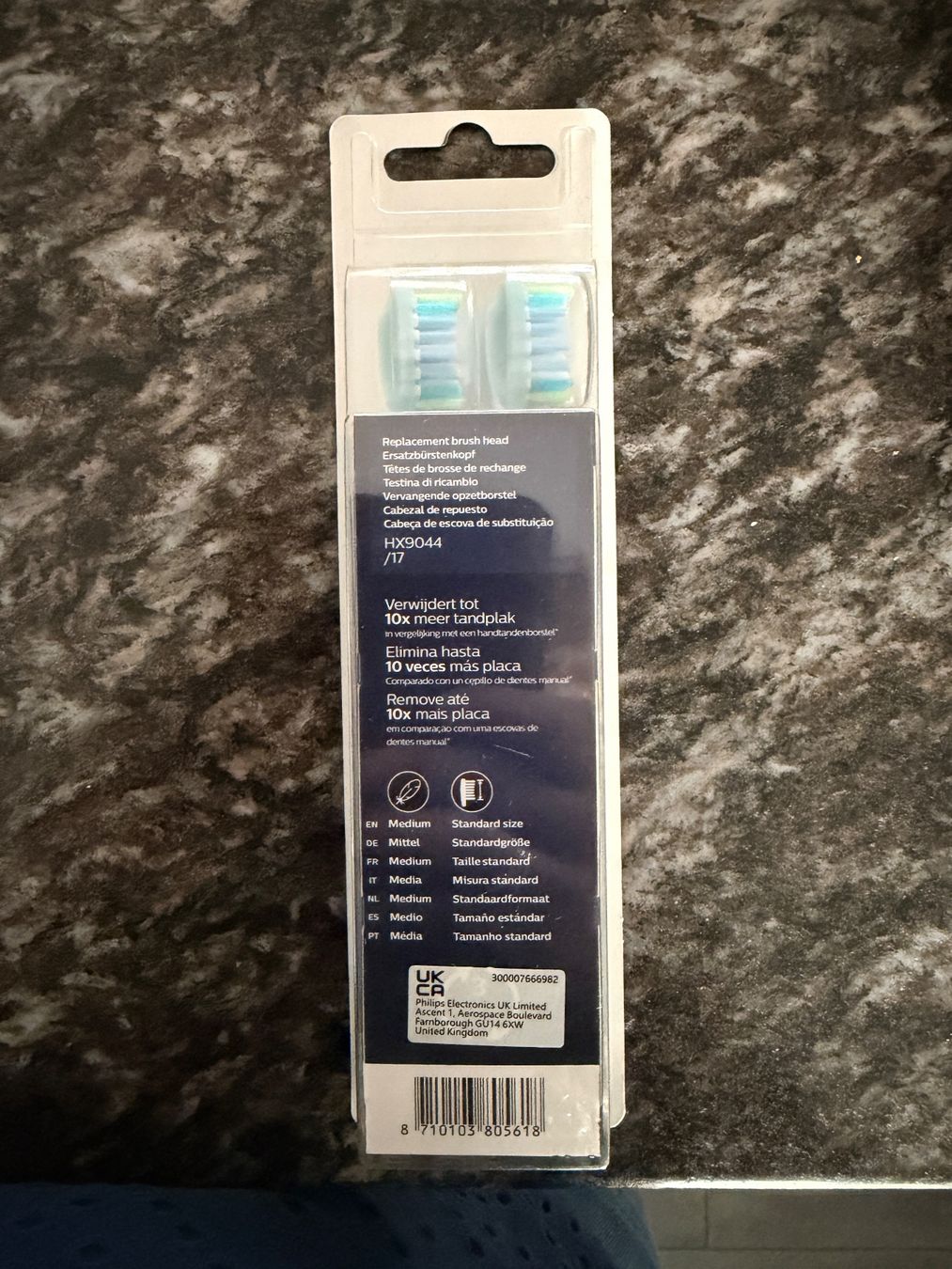 Philips Sonicare Cura dei denti: Philips Sonicare C3 Bürstenköpfe 4er Pack neu – Nuovo (secondo la descrizione) da Dübendorf venduto da sunshine412 2