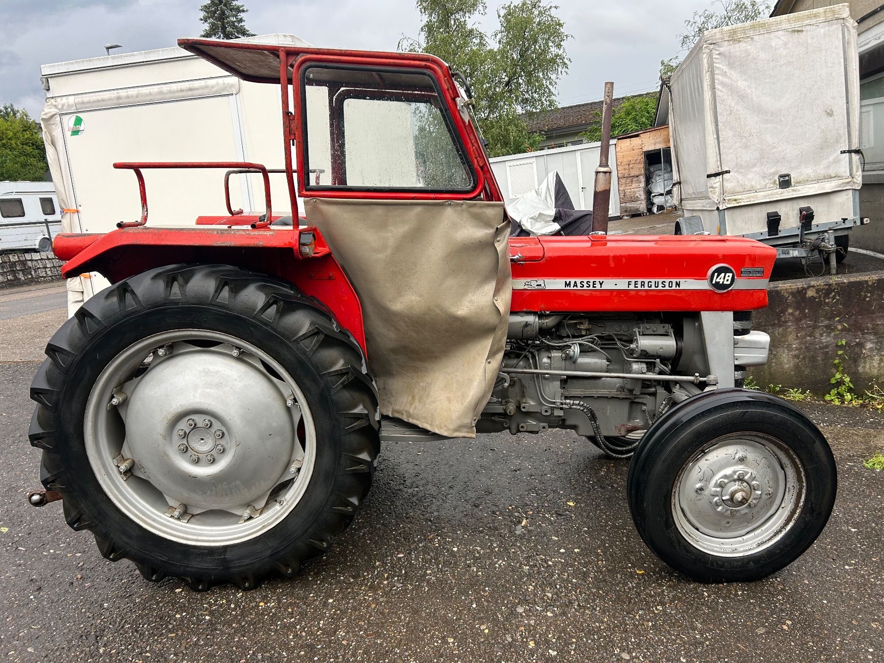 Massey Ferguson Tracteurs: Traktor   Massey —  Ferguson  148 – D'occasion à Frick par hipi33 6