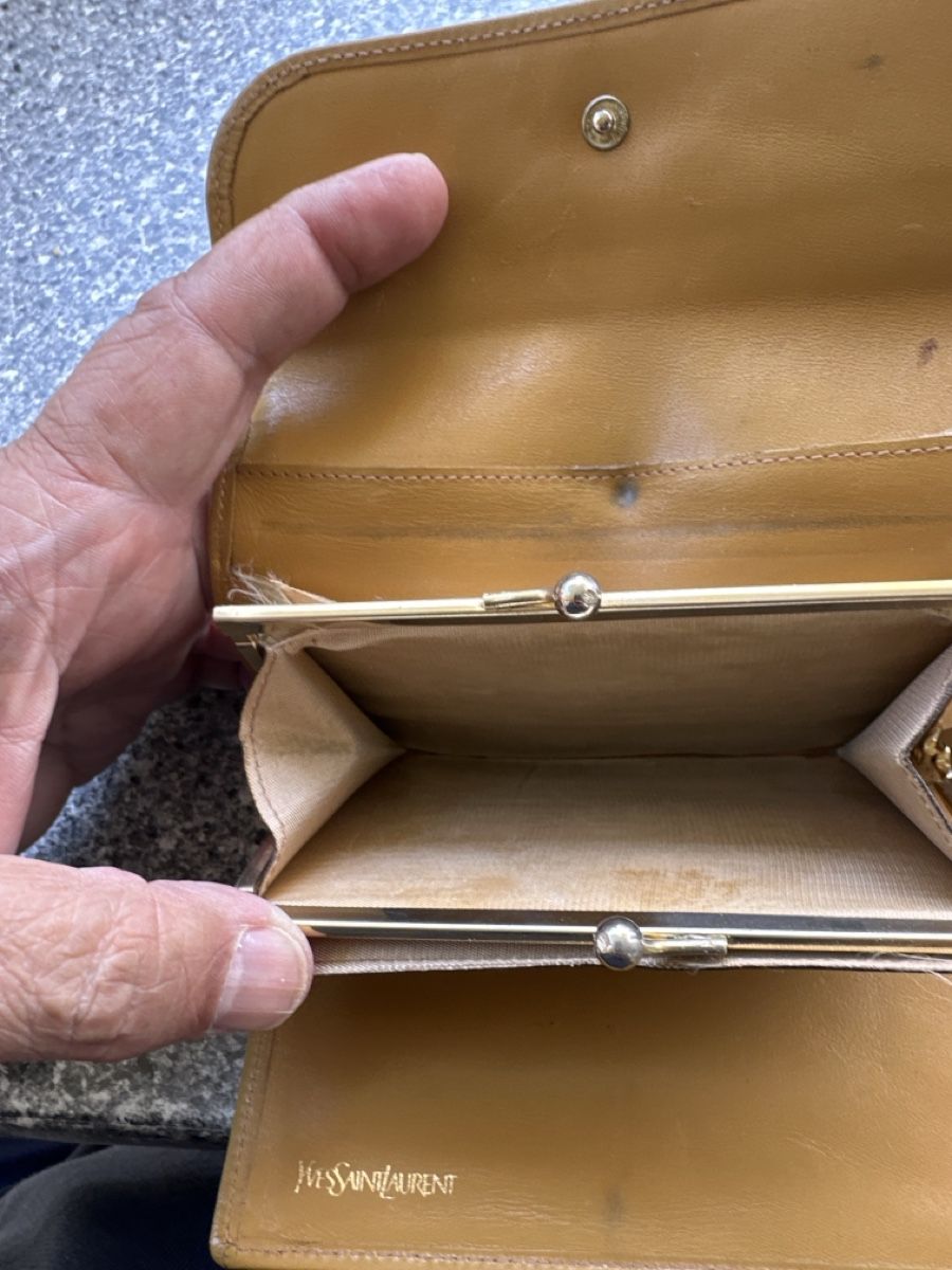 Saint Laurent Portamonete: Yves Saint Laurent vintage – Usato da Morbio Inferiore venduto da Ecod 3