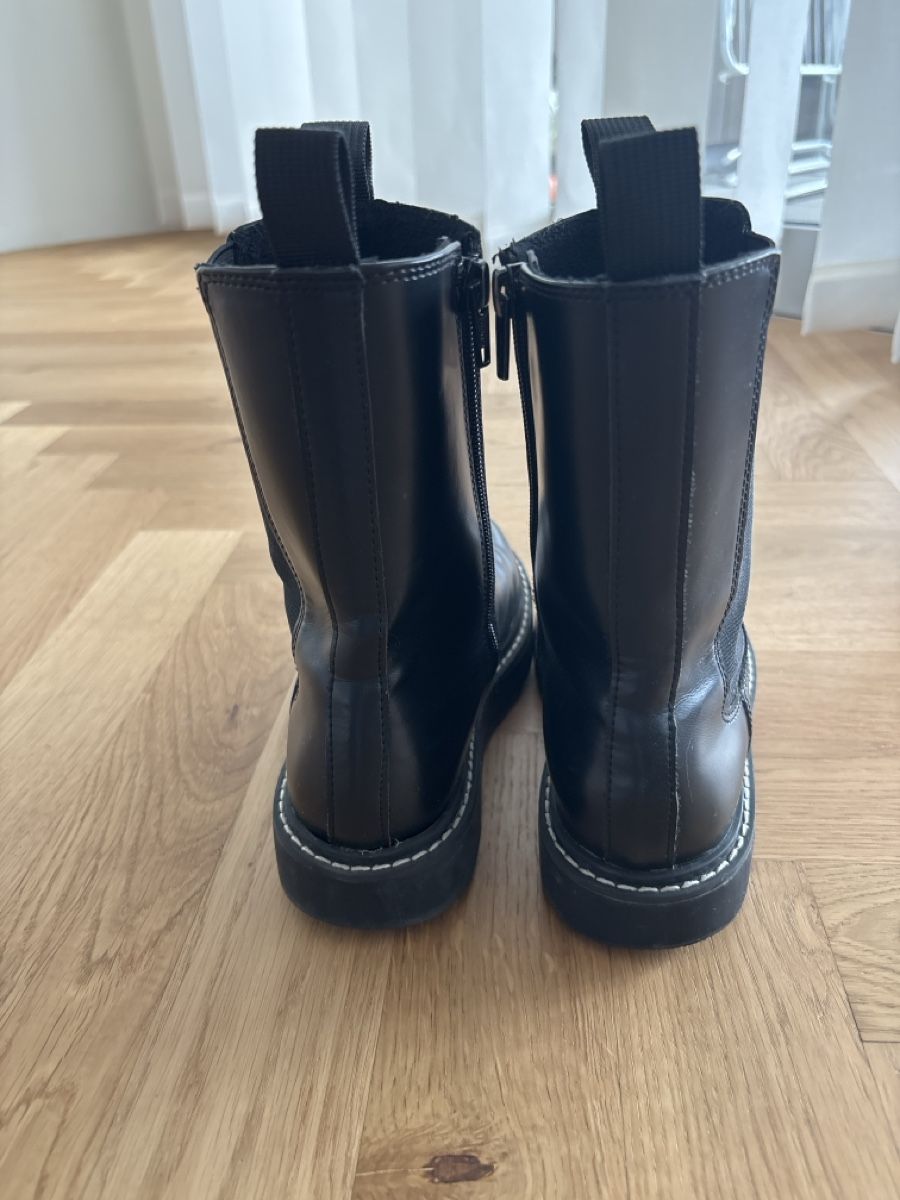H&M Scarpe per ragazze: Boots von H&M, Grösse 34 – Usato da Wohlen AG venduto da Michi761 1