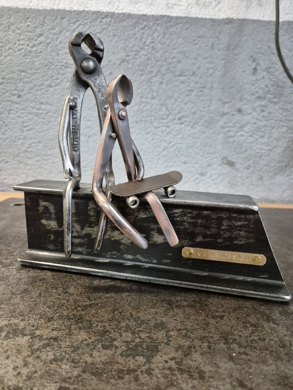Statuette: Statuette artisanale V7ARTDESIGN – Usato da Le Locle venduto da CHEGUA