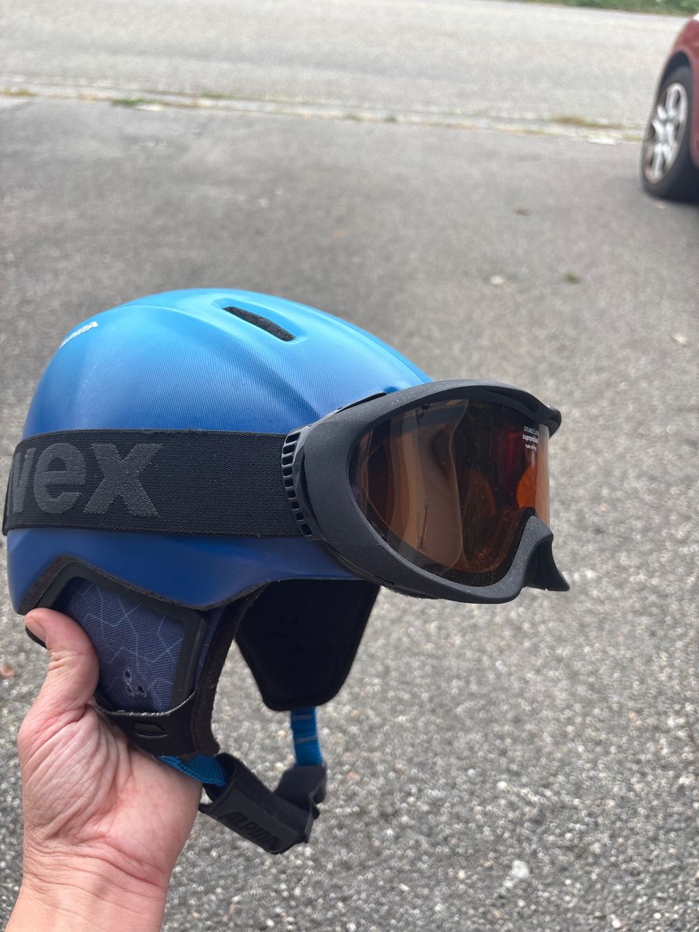 Caschi: Ski Helm Kinder Alpina – Usato da Aarwangen venduto da kah_79t5 2