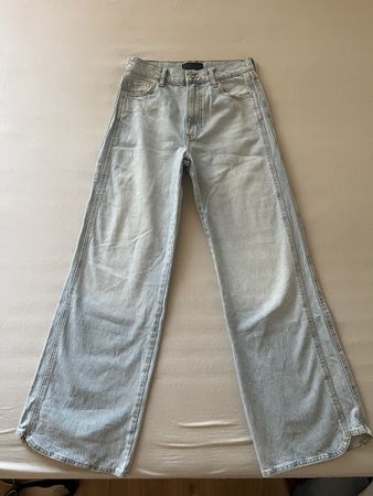 Wide-Leg Jeans S