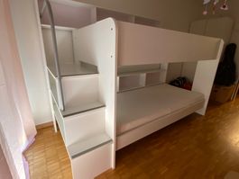 Etagenbett mit eine Matratze