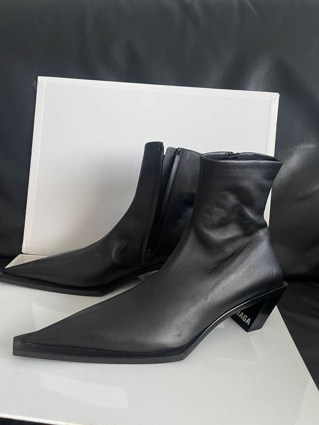 Balenciaga Chaussures femmes: BALENCIAGA   Neu – Neuf avec emballage d'origine à Hinterkappelen par lid_9h7j