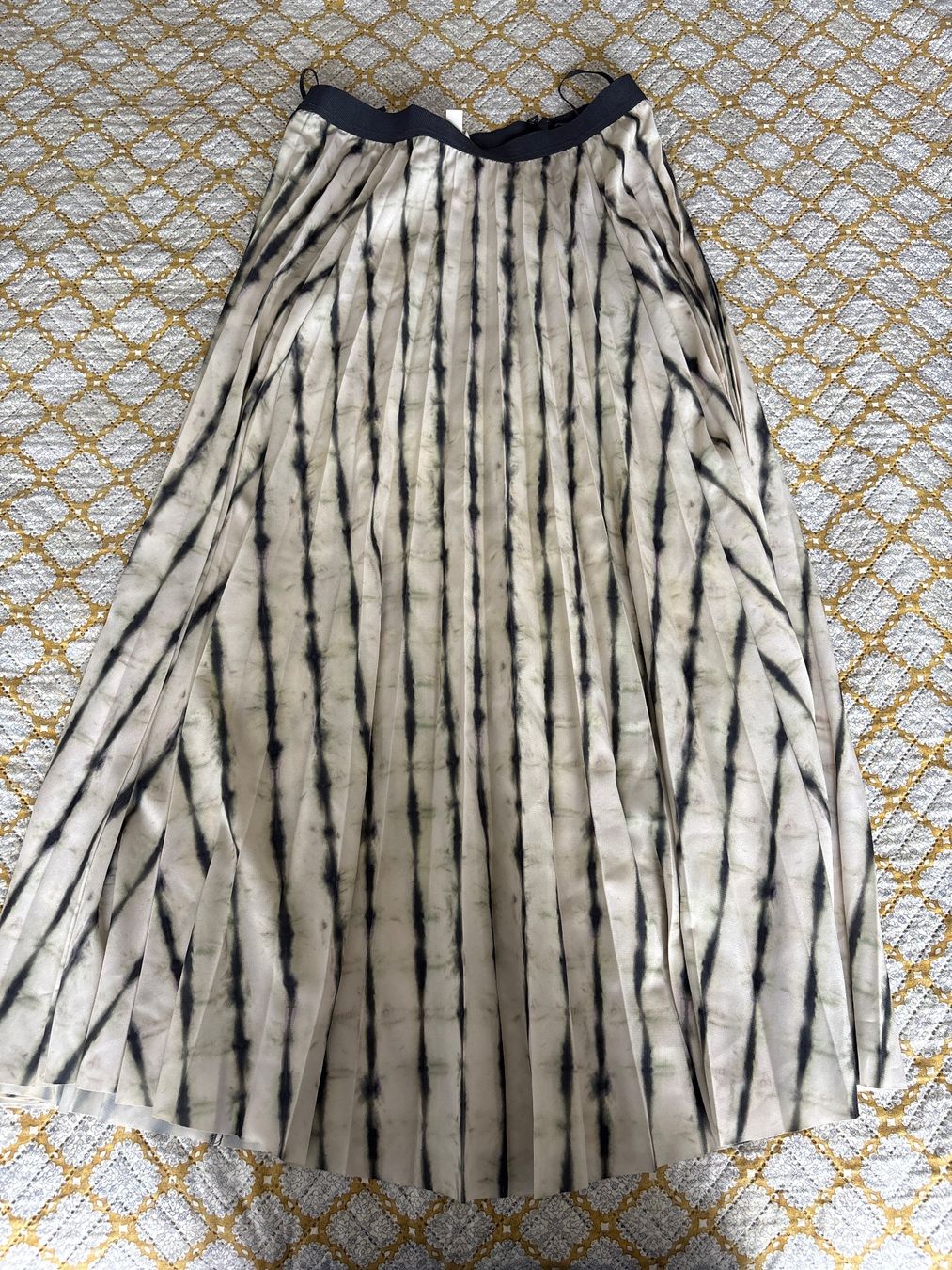 Cos Gonne: COS skirt 36 – Usato da Genève venduto da ast_w8gb