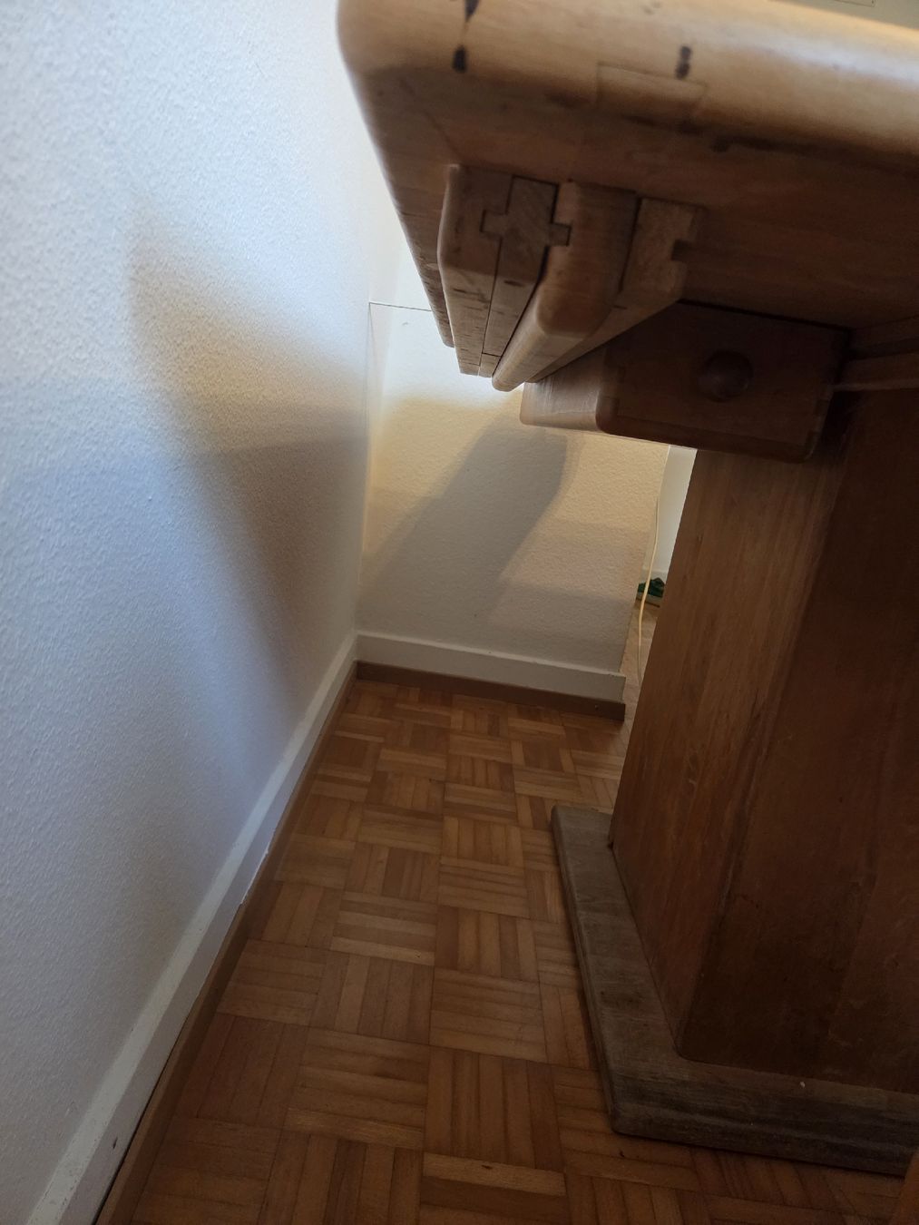 Tavoli: GRATIS Massiver Holz Tisch mit Schubladen – Usato da Winterthur venduto da Veteran-67 3