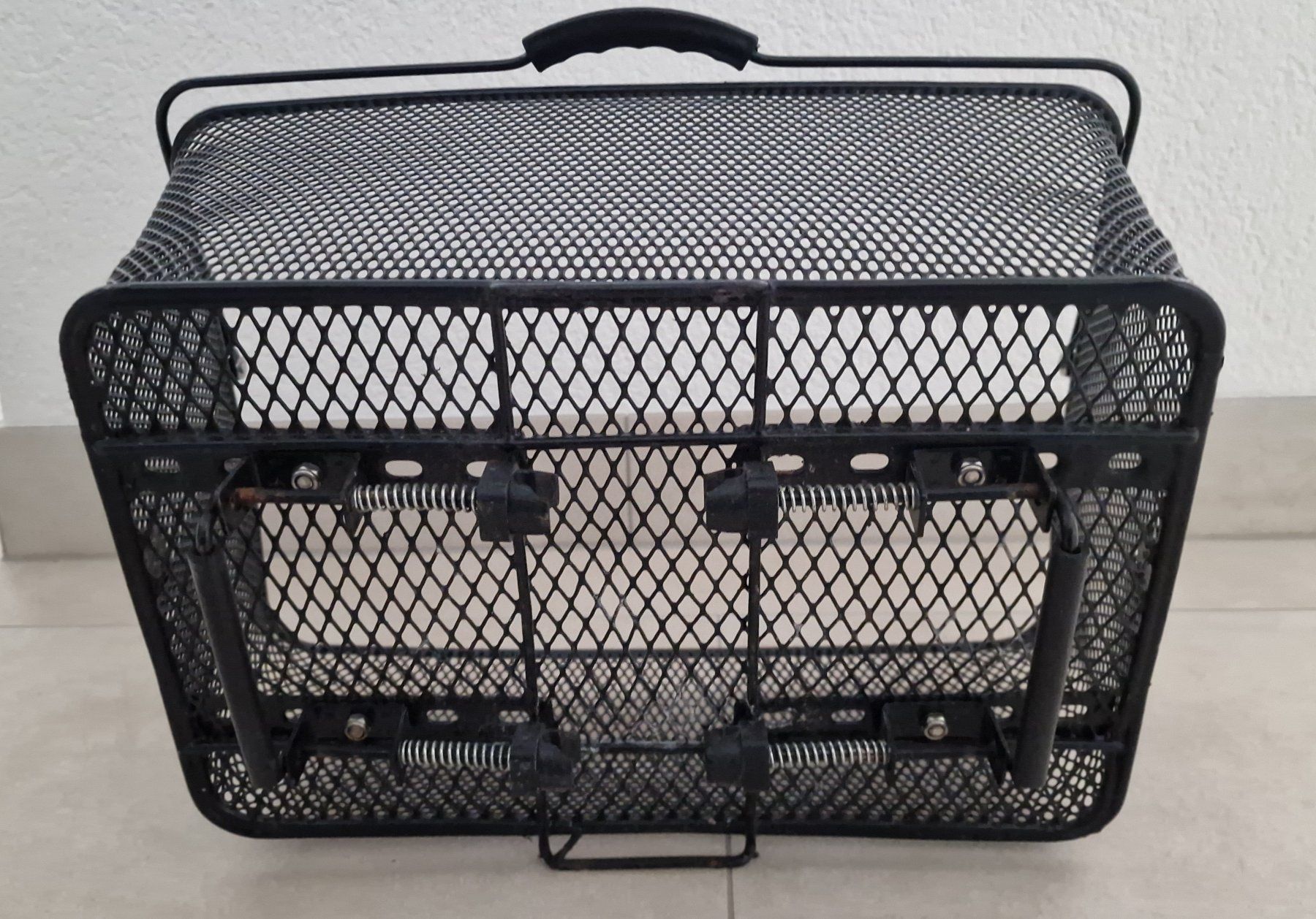 Sonstiges für Haushalt & Wohnen: Velo Einkaufskorb – Gebraucht aus Winterthur von Mmondeo 1