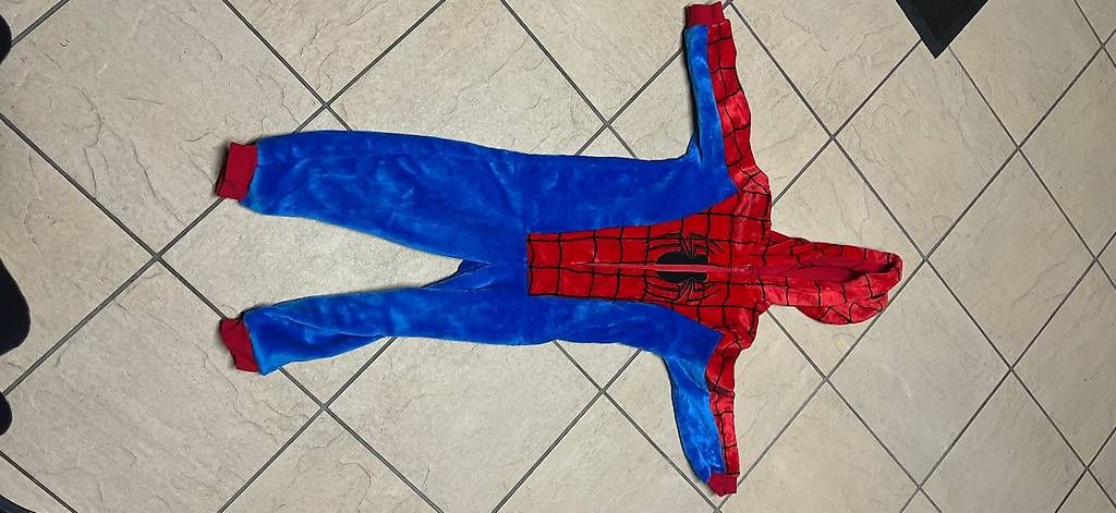 Costumes: Spiderman  – D'occasion à Basel par bsf90