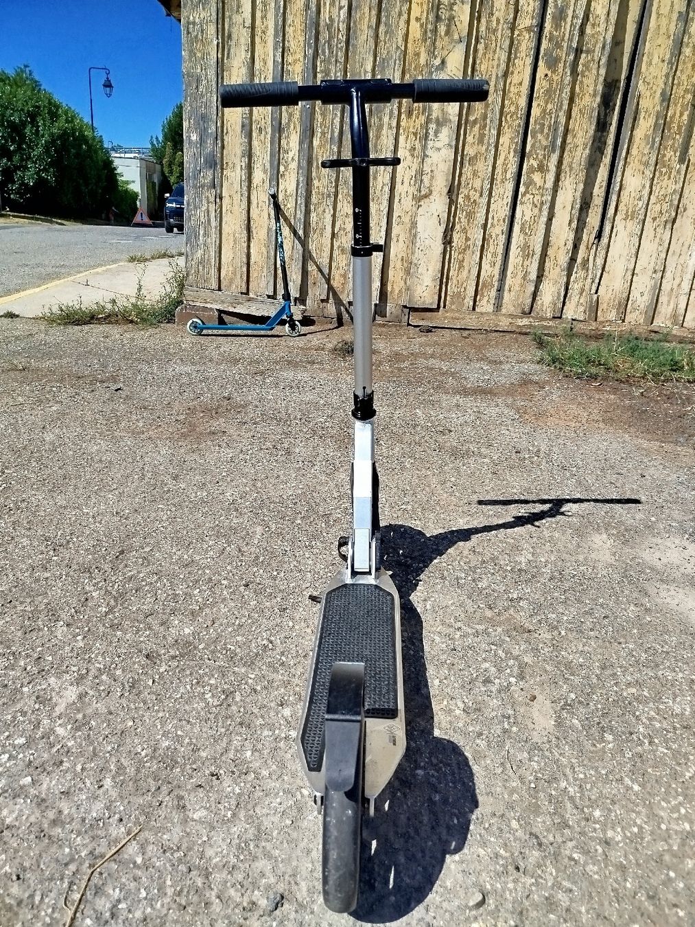 Kickboard: Oxelo Scooter Silver 200mm Wheel Good Condition – Nuovo (secondo la descrizione) da Buchillon venduto da wil_9nc8 1