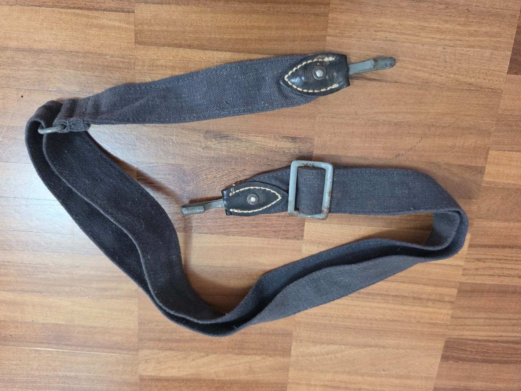 Uniformi: Brotsack der Luftwaffe mit Riemen WW2 – Usato da Chur venduto da Ghostwulf 4