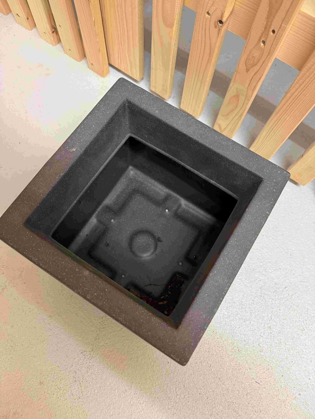 Blumentöpfe: Blumentopf Kunststoff – Gebraucht aus Zug von ENEREP 2