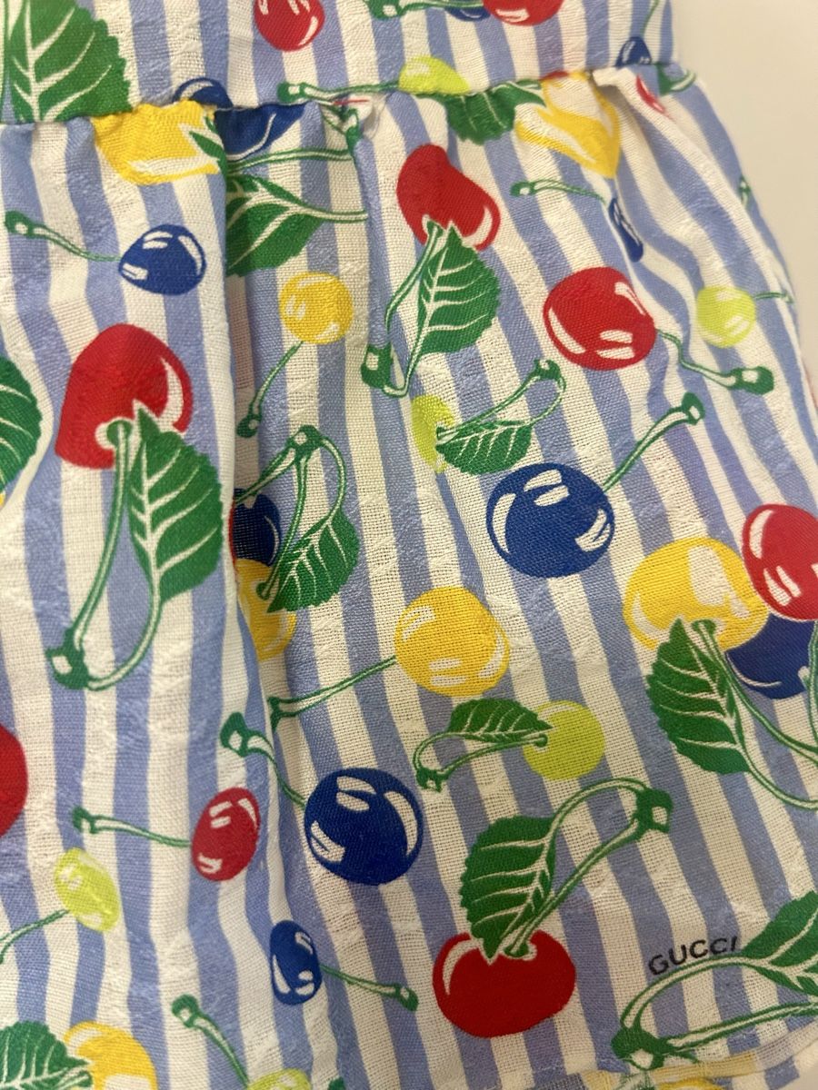 Gucci Pantaloni: Gucci Cherry Shorts in gr S – Nuovo e nell'imballaggio originale da Zürich venduto da nin_mk8s 4