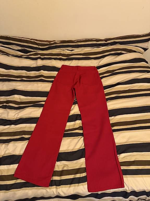 Jeans: Jean rouge taille basse S – Gebraucht aus Genève von dia_w9qp 1