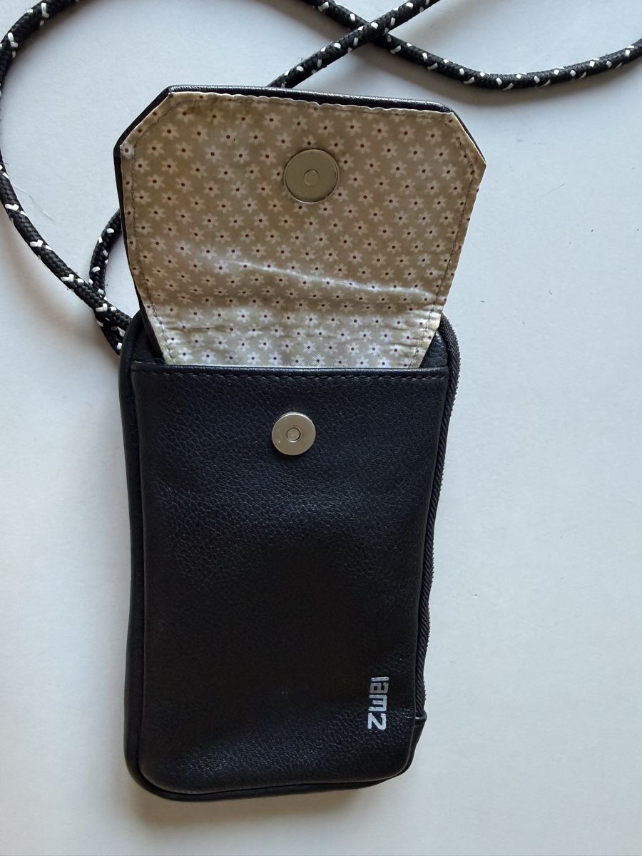 Zwei Taschen: Handytasche Zwei – Gebraucht aus Bern von Lisap0 2