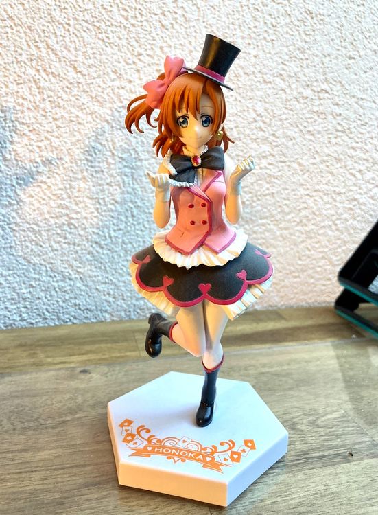 Figurines officielles manga et anime japonais à partir de 23