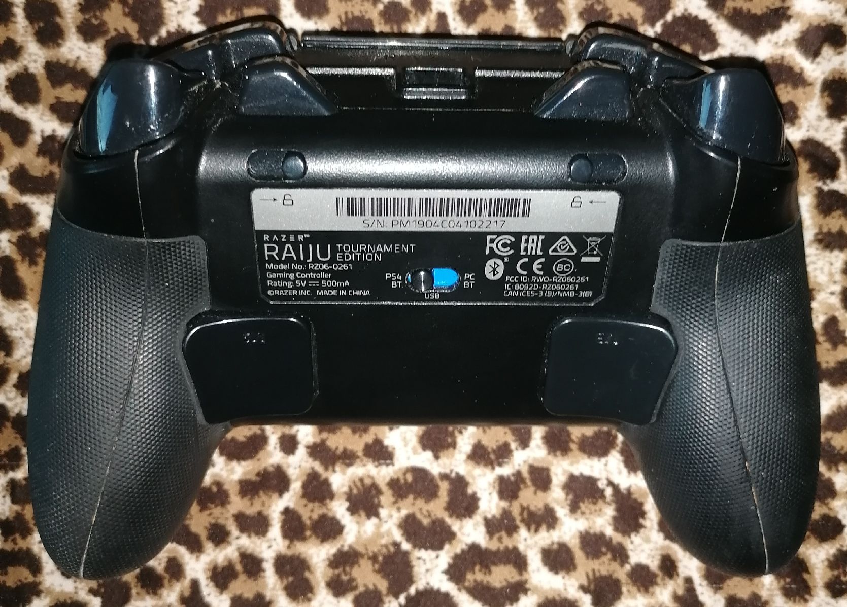 Razer Sistema di controllo: Razer Raiju Edition PS4 Controller mit Schutzhülle – Nuovo e nell'imballaggio originale da Muri AG venduto da Mad_Lady76 1