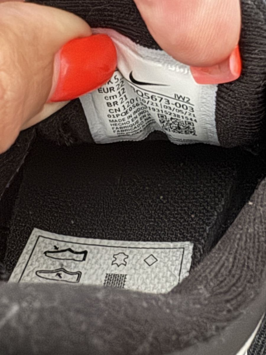 Nike Scarpe per ragazzi: Baskets Nikeenfant noires, T22 – Usato da La Chaux-de-Fonds venduto da kel_9khc 3