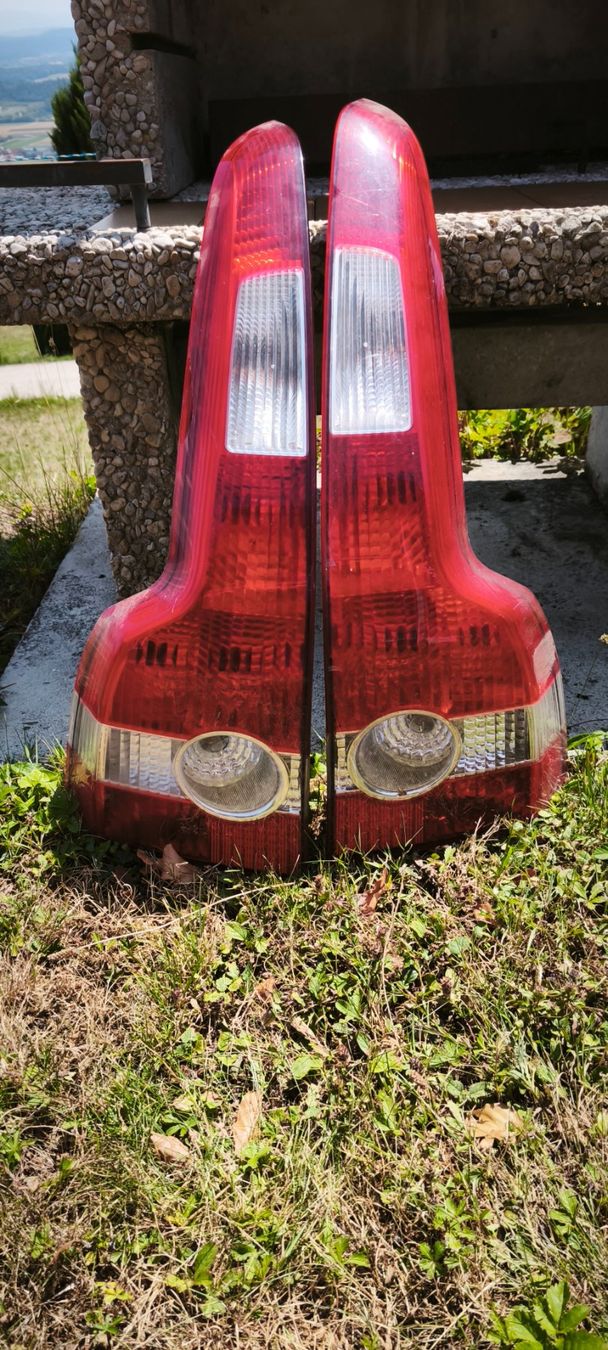 Tutti pezzi di ricambio auto: Volvo V50 Heckleuchten – Usato da Niederbipp venduto da Puch1974