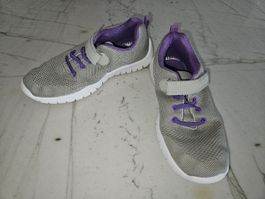 Pepperts Sneaker grau/lila Grösse 36 kaum benutzt