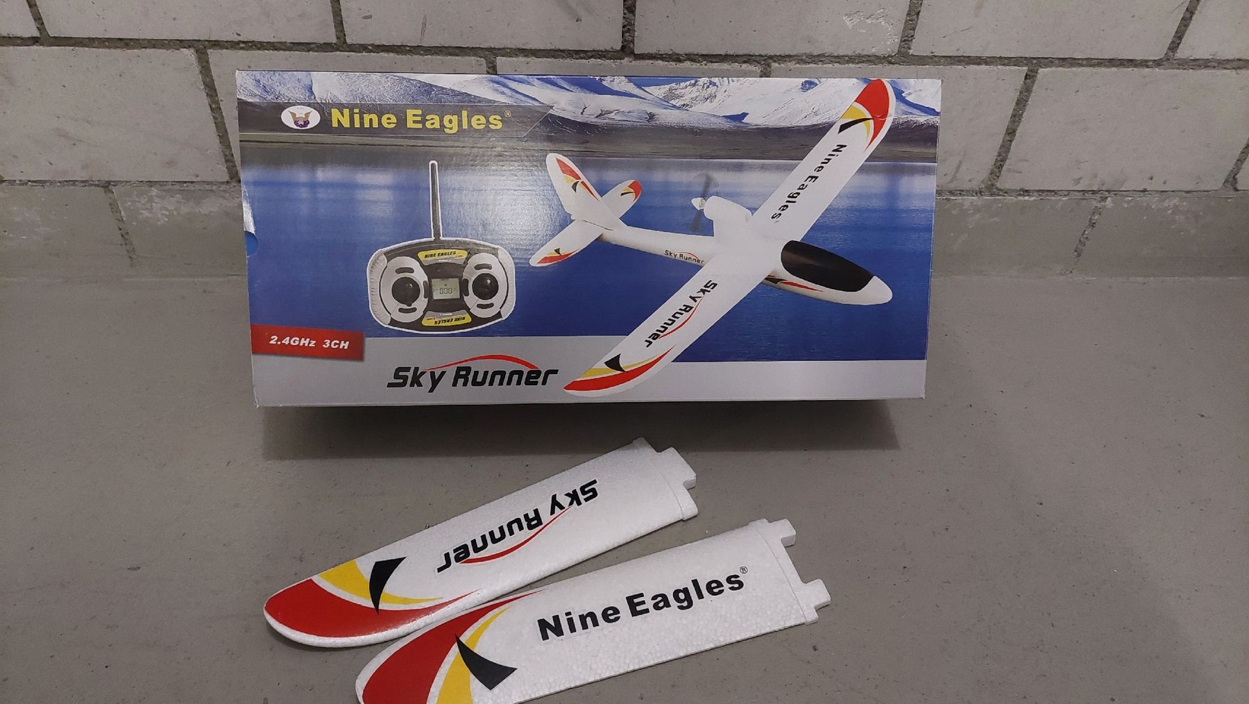RC Modellbau: RC Flugzeug Nine Eagles Sky Runner – Gebraucht aus Uster von Dmarra 1