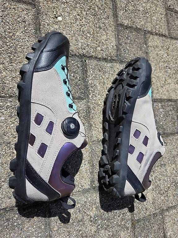 Scarpe da uomo: Bike Schuhe – Usato da Unterwasser venduto da 8f2x59k4 1