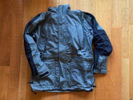 Winterjacke / Jacke Grau-Schwarz, Grösse M Top!