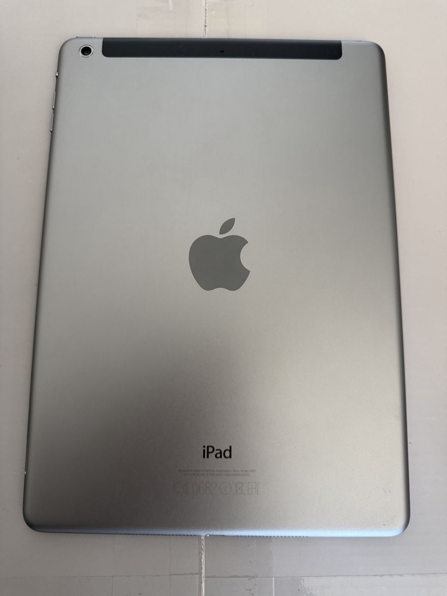 Apple Tablettes PC: Apple iPad Air Cellular 64GB - A1475 – D'occasion à Nidau par feierabend_verkauf 1