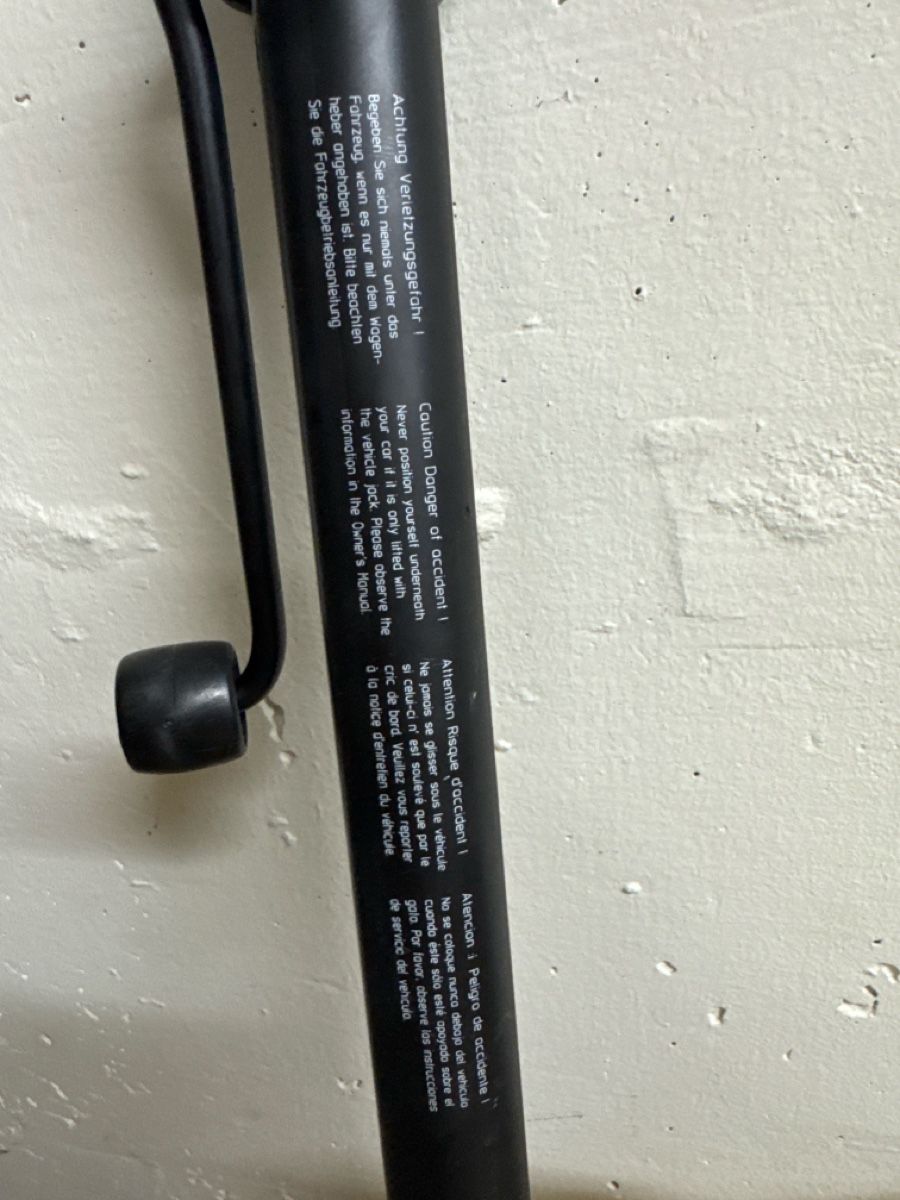 Alle Autoersatzteile: Mercedes Jack 210 583 01 15 Used Condition – Gebraucht aus Riehen von Top-Quality 2