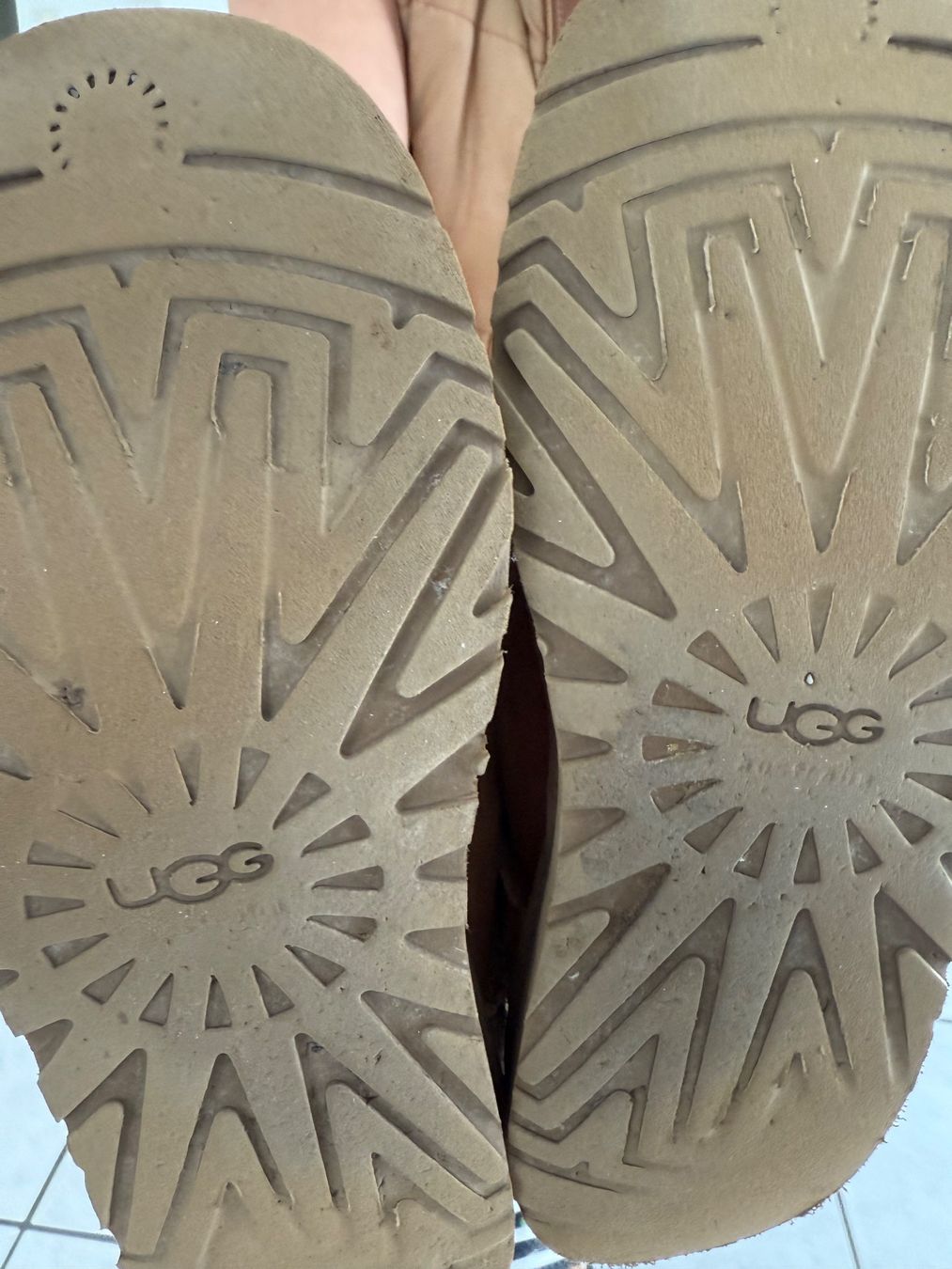 Scarpe da donna: UGG Schuhe Stiefel Damen Grösse 37 – Usato da Kloten venduto da skit87 2