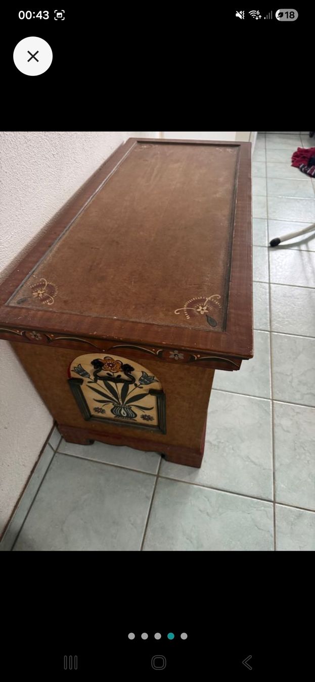 Coffres: Antike Holz-Truhe mit Handbemalung – D'occasion à Winterthur par _lxeah 3
