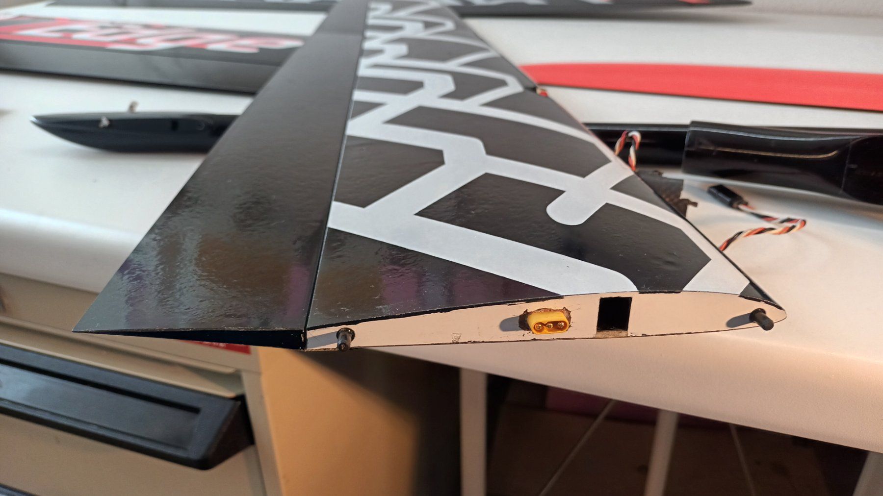 Modellismo RC: EDGE  F5J   TOTALSCHADEN – Difettoso da Nänikon venduto da vgc1 5