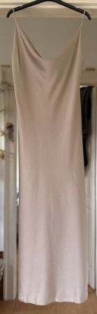 LONGUE ROBE! M