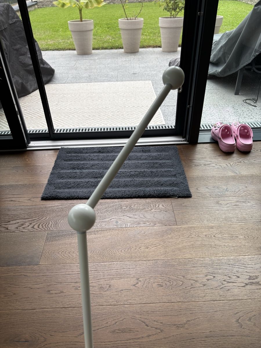 Supporti a parete: Halterung Mobile weiss – Usato da Grellingen venduto da fablo_design 1