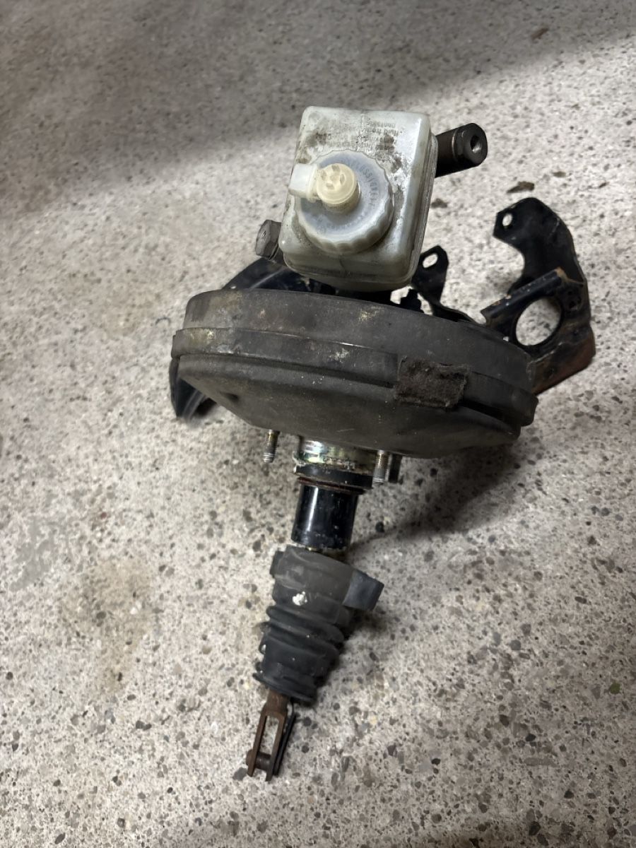 Volkswagen Alle Autoersatzteile: Bremskraftverstärker VW Golf 1 Cabrio – Gebraucht aus Oberwil (Dägerlen) von 1997 2