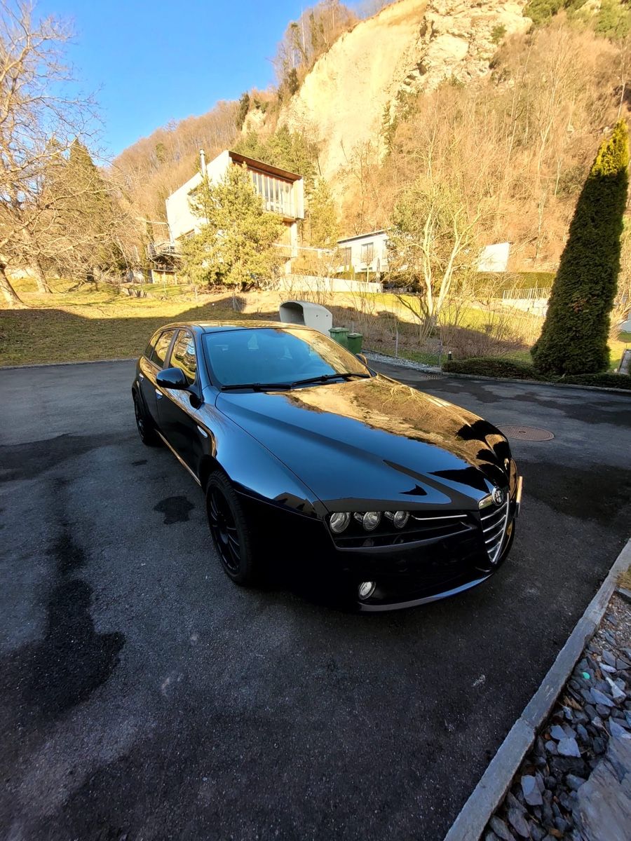 Alfa Romeo Automobili: Alfa Romeo 159 2.0 JTDm – Usato da Triesen venduto da Corradog64 1