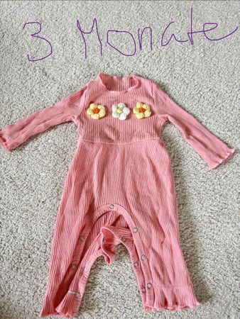 Babykleidung