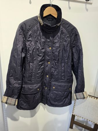 Barbour Steppjacke dunkelblau Grösse 42 guter Zustand