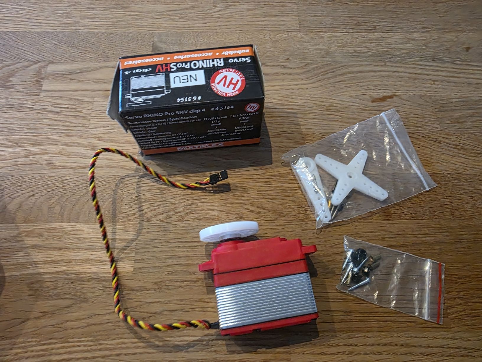 Modellismo RC: Neues RHINO Servo Pro SHV digi 4 – Nuovo e nell'imballaggio originale da Ettenhausen TG venduto da RS5.F-1 3