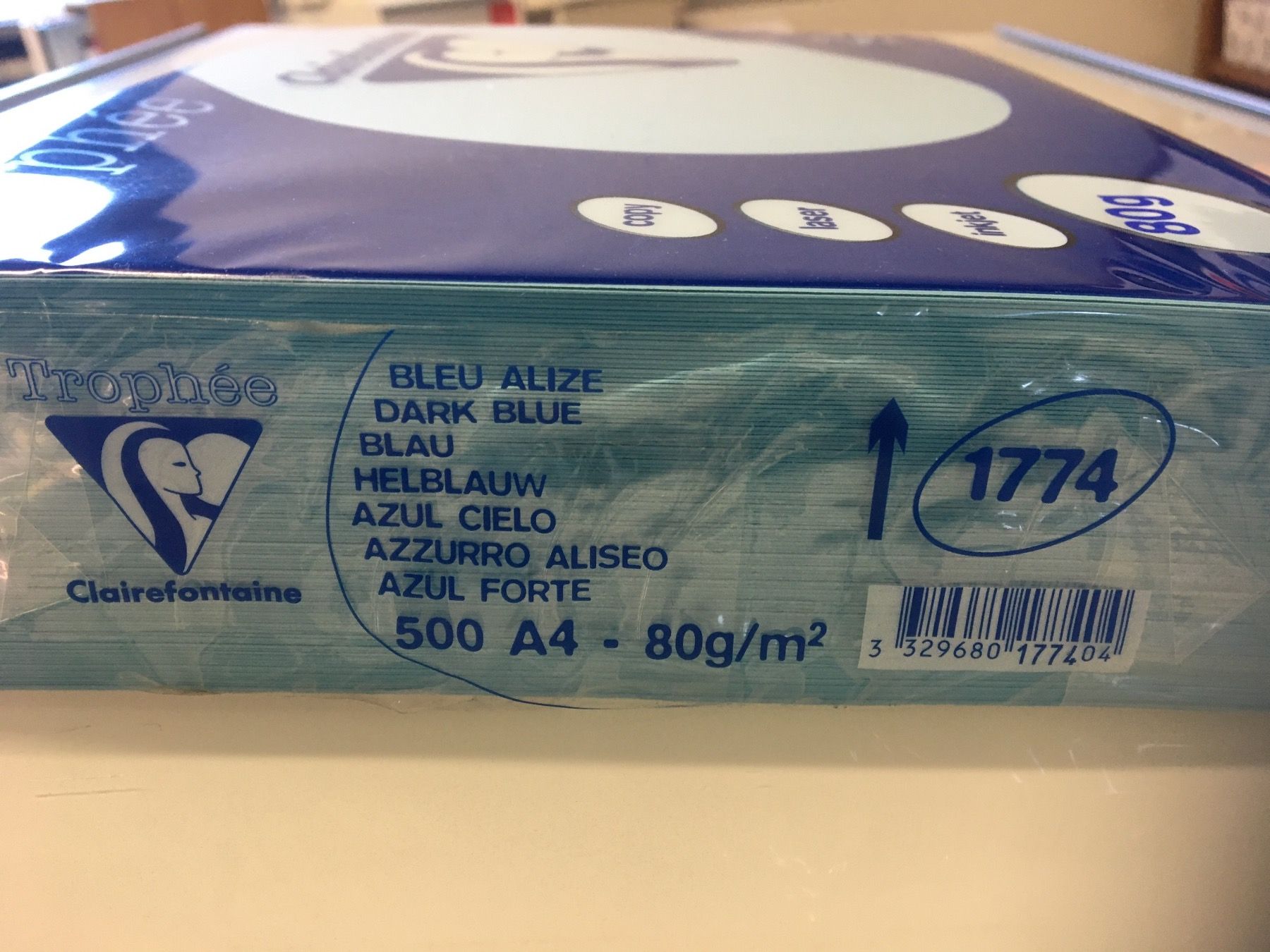 Clairefontaine Carta: 500 Blatt farbiges Papier 80gr – Usato da Arth venduto da Vrecam51 1