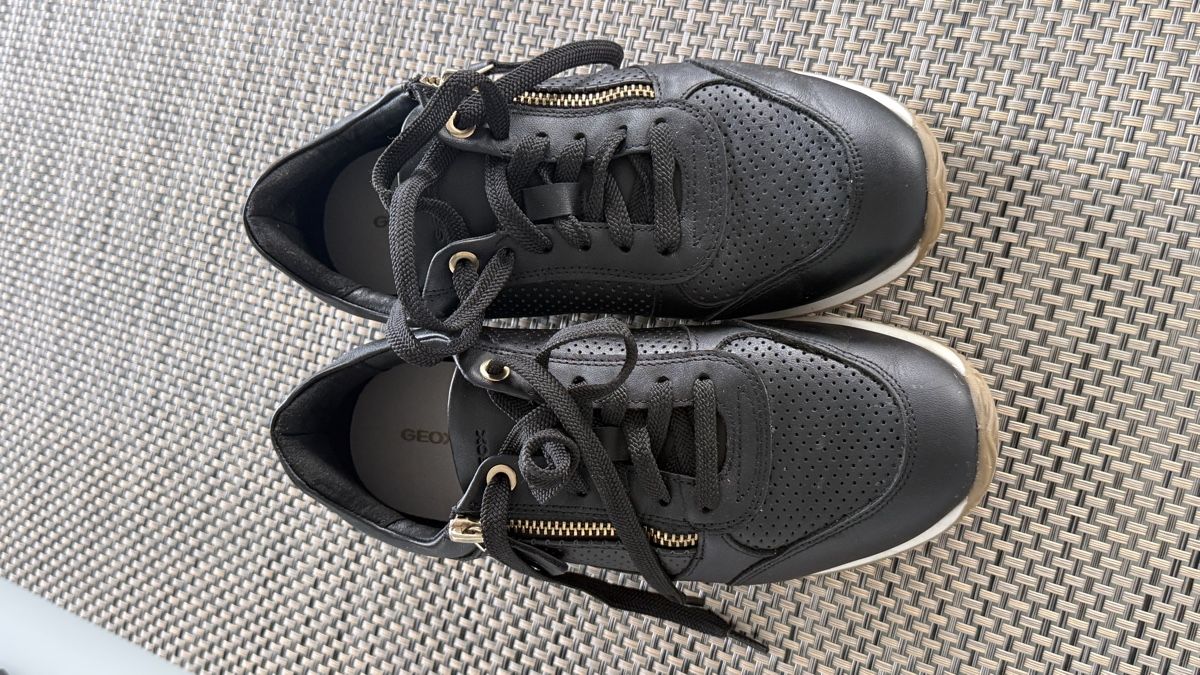 Geox Scarpe da donna: Geox Sneaker schwarz, Gr. 36 – Usato da Ins venduto da Jniggi 2