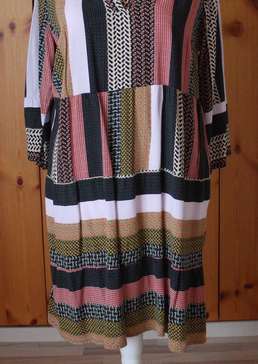 Kleider: Kleid Langarm bunt Gr. XL – Gebraucht aus Flüelen von Diversicum-Curvy 2