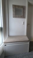 Schuhbank mit Spiegel - Garderobe - Eingangsbereich
