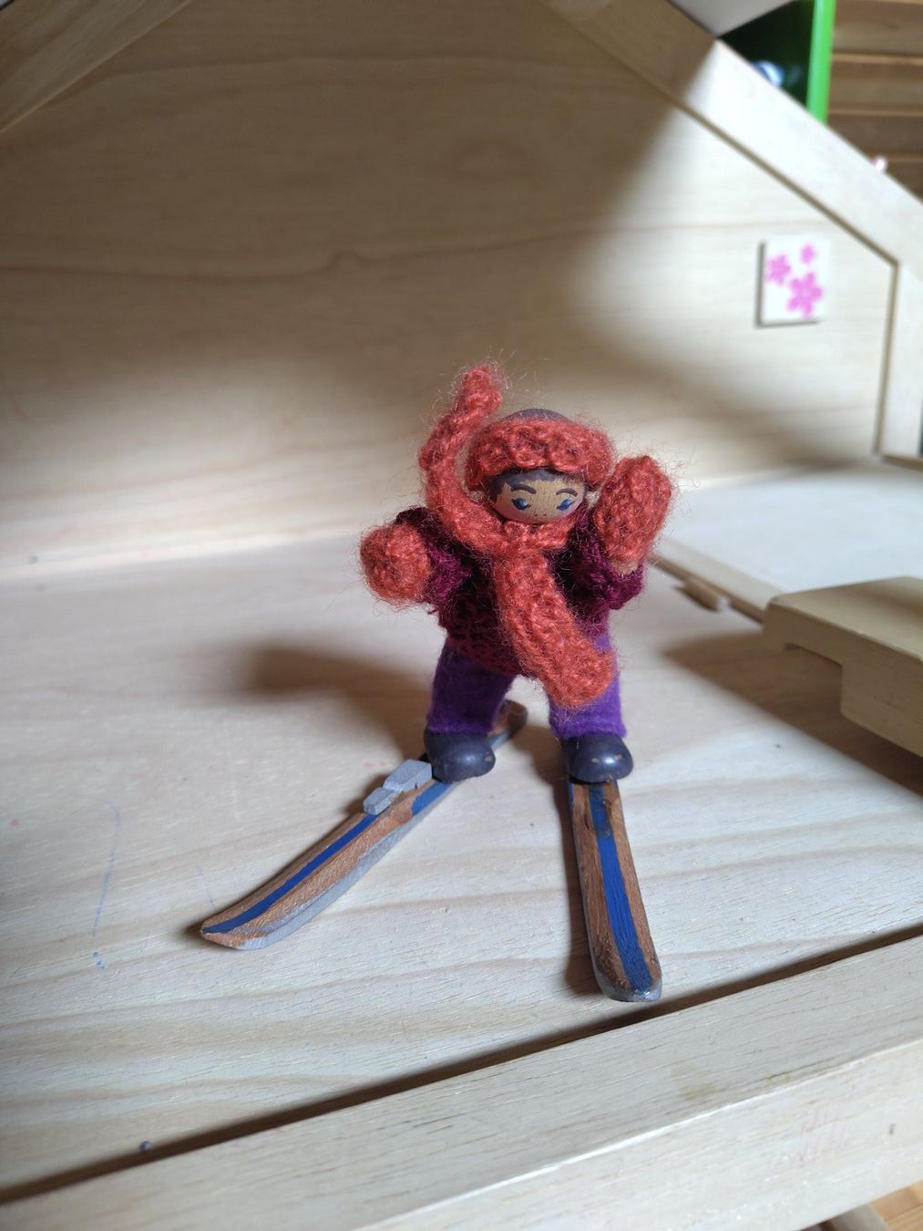 Puppen: Puppe auf Ski – Gebraucht aus Zofingen von Selfsell91