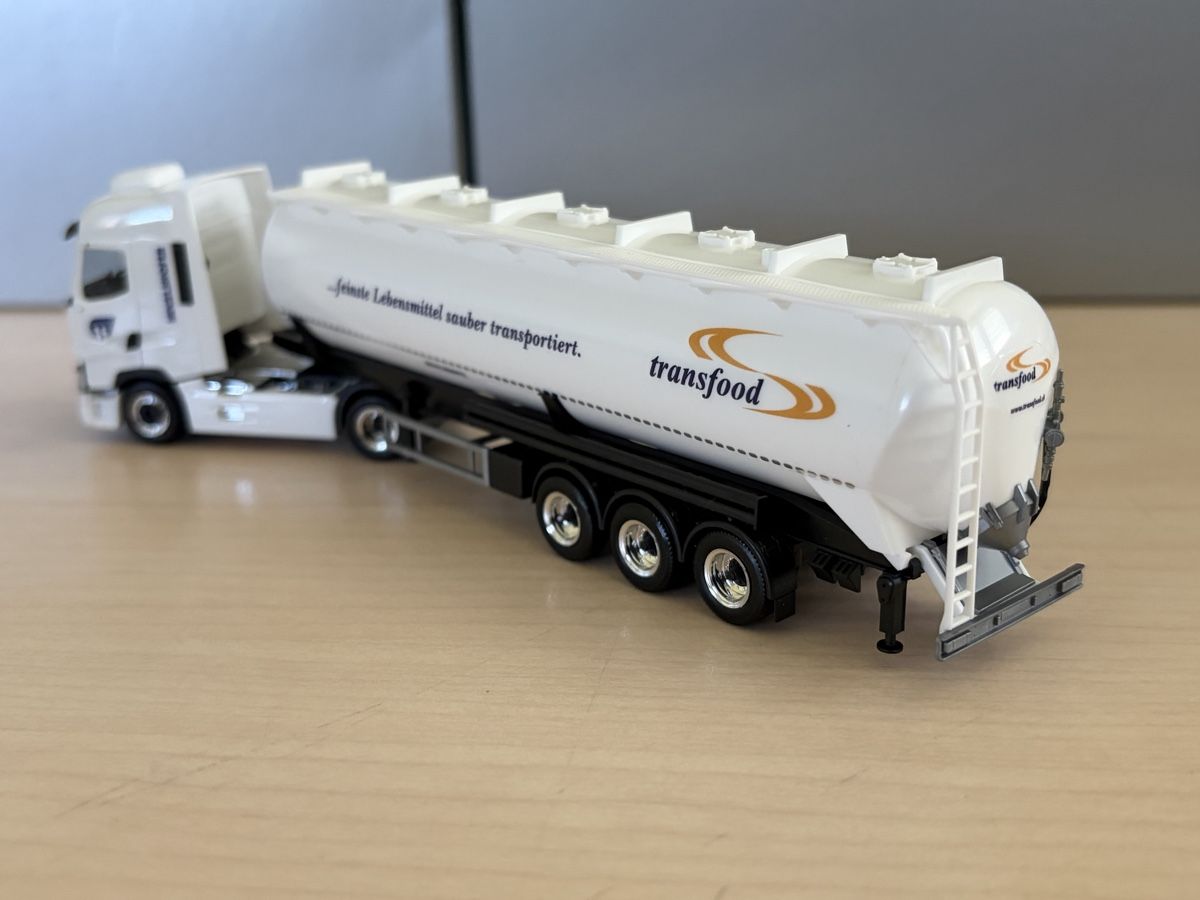 Herpa Voitures modèles: Renault T Hugelshofer Silosattelzug  – Neuf avec emballage d'origine à Felben-Wellhausen par Mobil01 1