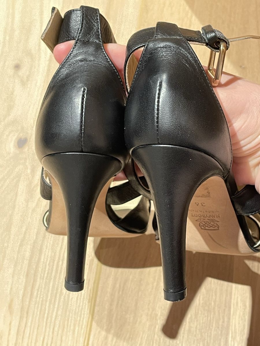 Navyboot Damenschuhe: Navyboot Ledersandalen, Gr. 36, wie NEU!!! – Gebraucht aus Trüllikon von 3PFA 1