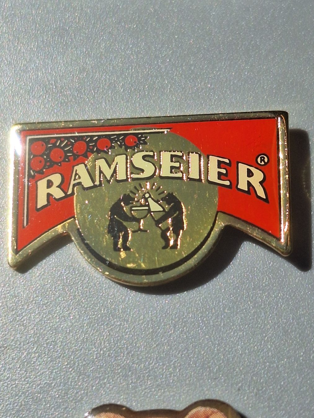 Plaquettes & Badges: Pin Ramseier  – D'occasion à Schaffhausen par ric_s9pn