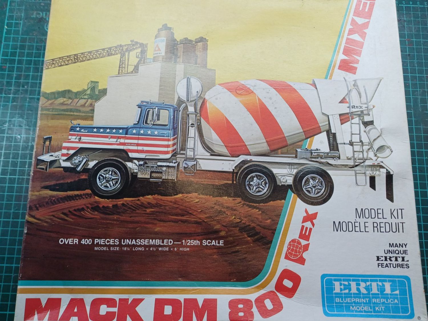 Kit di modellismo & Modellini statici: Mack DM 800 mixer – Nuovo e nell'imballaggio originale da Ardon venduto da Gaillardc