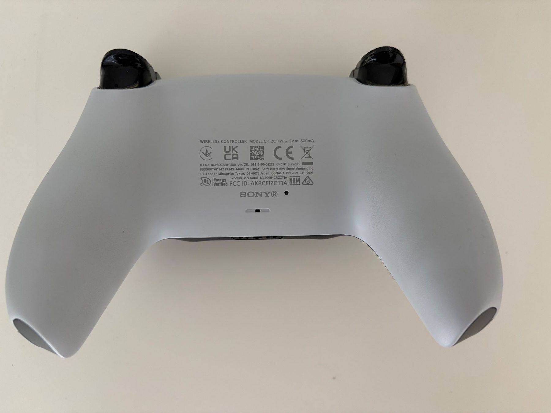 Sony Konsolen: PS5 mit CD Laufwerk und 2 Controller – Neu (gemäss Beschreibung) aus Erlenbach von sg_2fc7 3