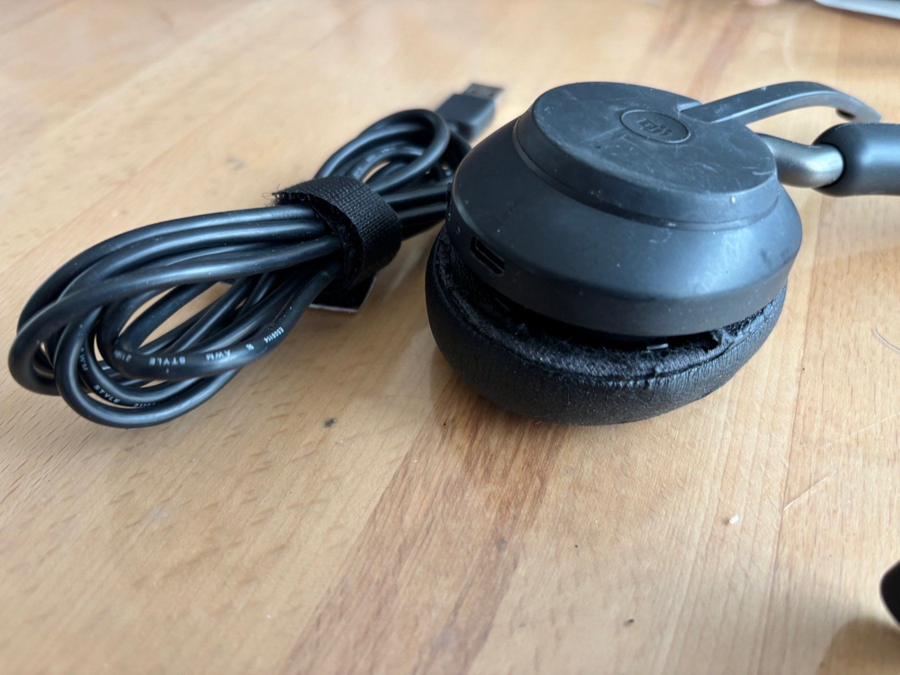 Jabra Kopfhörer: Jabra Headset Evolve2 65 mit USB-C Ladekabel., Bluetooth – Gebraucht aus Bassersdorf von Antaris01 2
